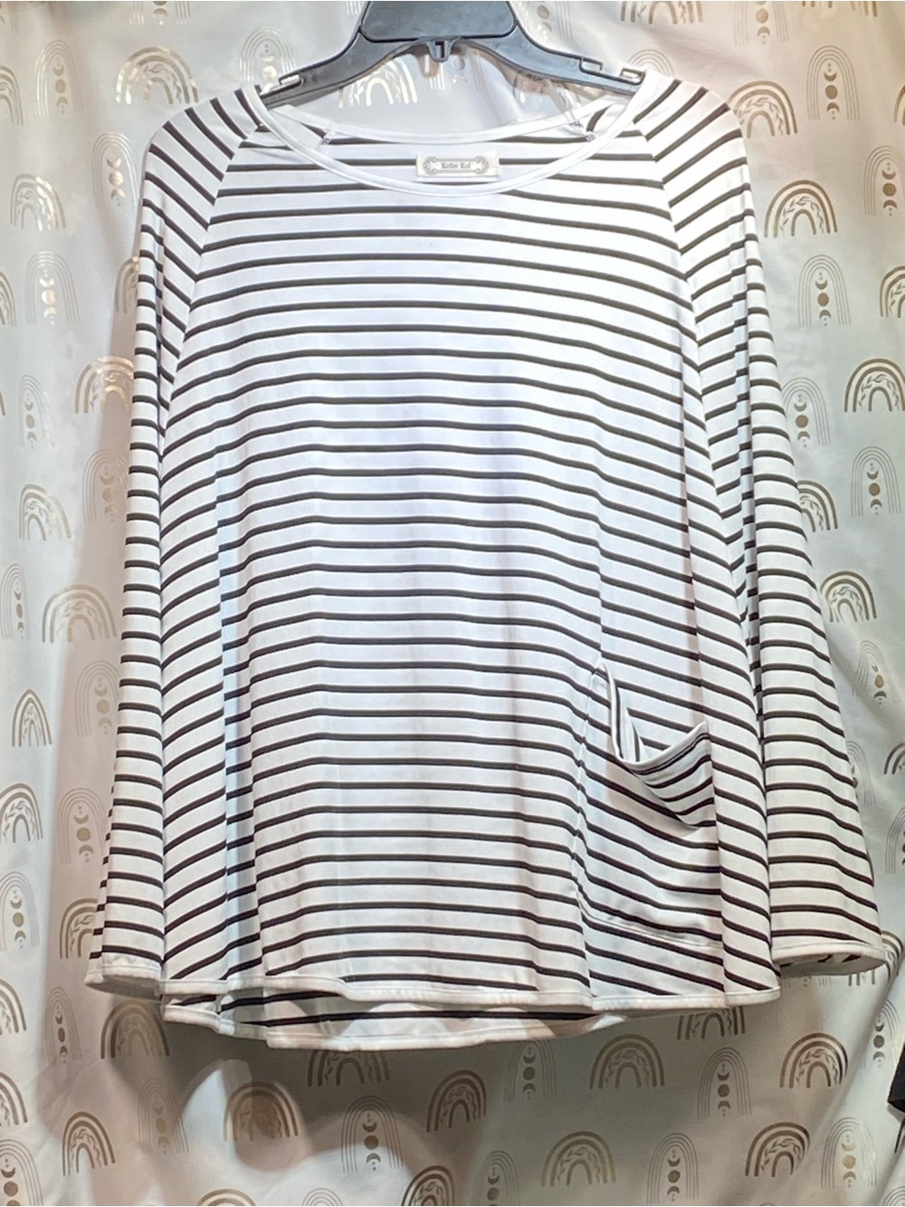 Women's Striped Long-Sleeve Pocket Tee - White & Black